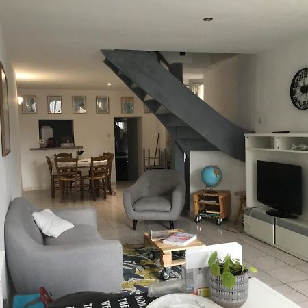 Maison De Centre Ville 6 Personnes Précigné Buitenkant foto