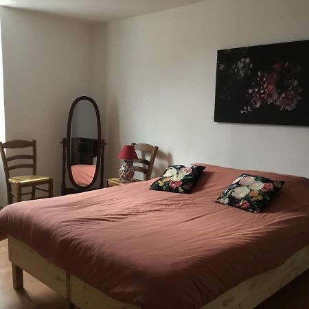 Maison De Centre Ville 6 Personnes Précigné Buitenkant foto